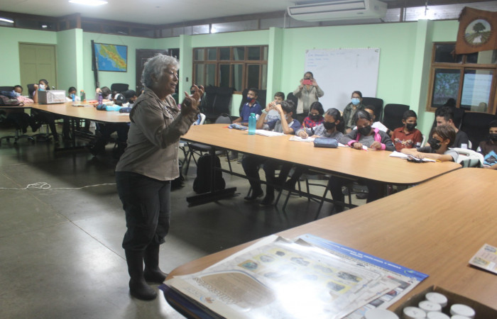 Introduciendo el trabajo que se realizará en el manglar de Bahía Tomas y lo que se ha trabajado hasta el momento en la recuperación del sitio.