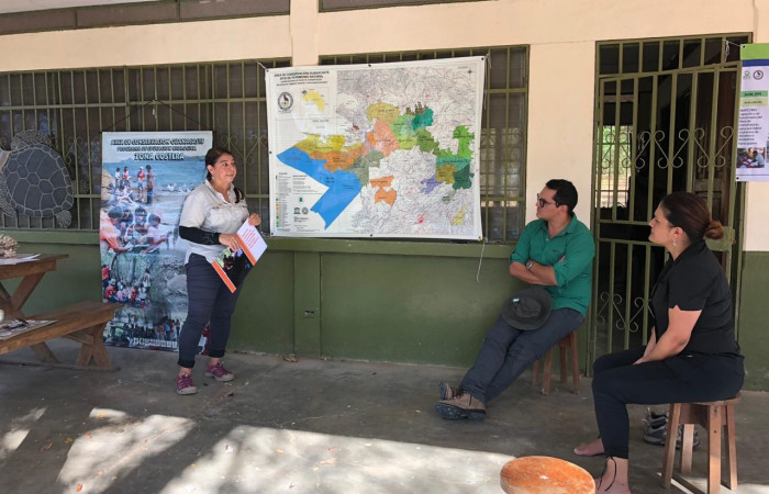 Charla con el Programa de Educación Biológica Refugio Natural de Vida Silvestre Bahía Junquillal 22 de febrero 2019 Foto: Alejandro Masís