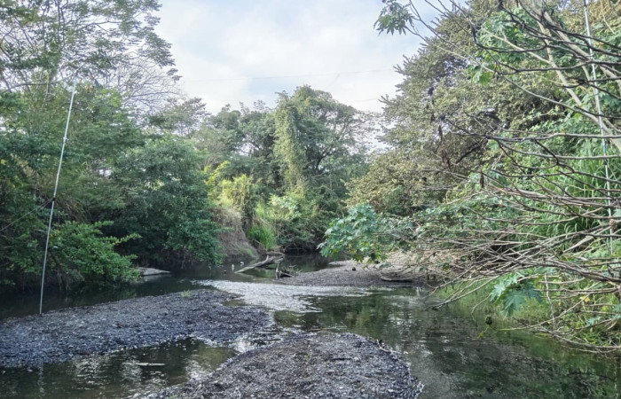 Río Cuajiniquil, La Cruz. Fuente: archivos AICOM Santa Rosa, 2025.