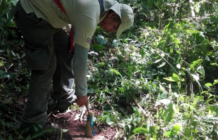 Recorrido de limite con fincas privadas,entre finca memo y los badillas,ubicacion de un par de mojones