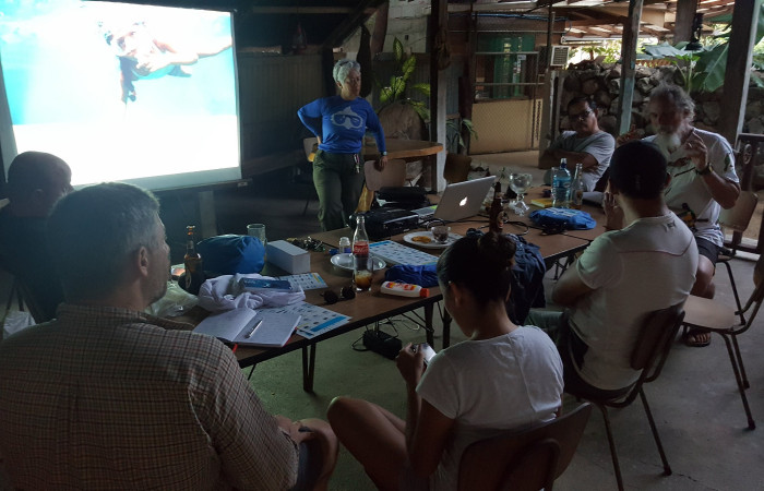 Presentación María Marta Chavarría, Proyecto Biosensibilización Marina, Cuajiniquil, 28 de enero 2018, Fotografía: Alejandro Masís